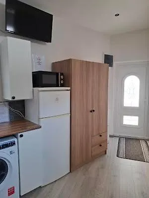 Apartment Hopes *